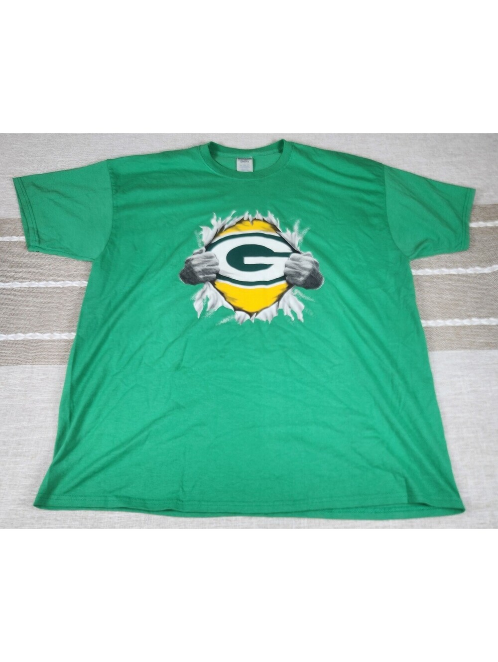 Jerzees Green Bay Packers Men's T-Shirt Superman Chest Size 2XL